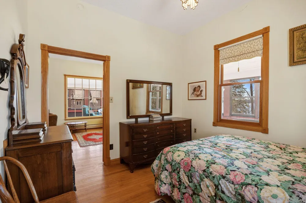 10200 Point Pleasant Road Chisago City, MN 55013