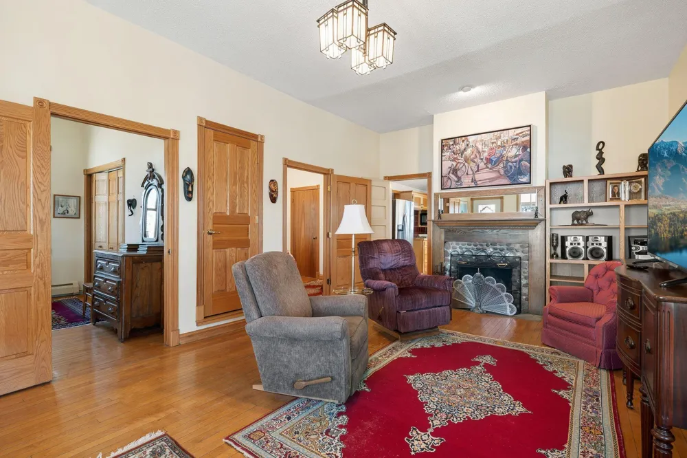 10200 Point Pleasant Road Chisago City, MN 55013