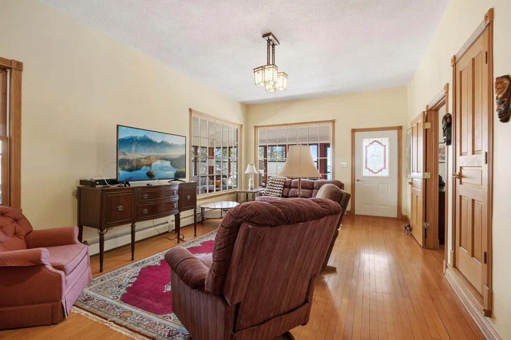10200 Point Pleasant Road Chisago City, MN 55013