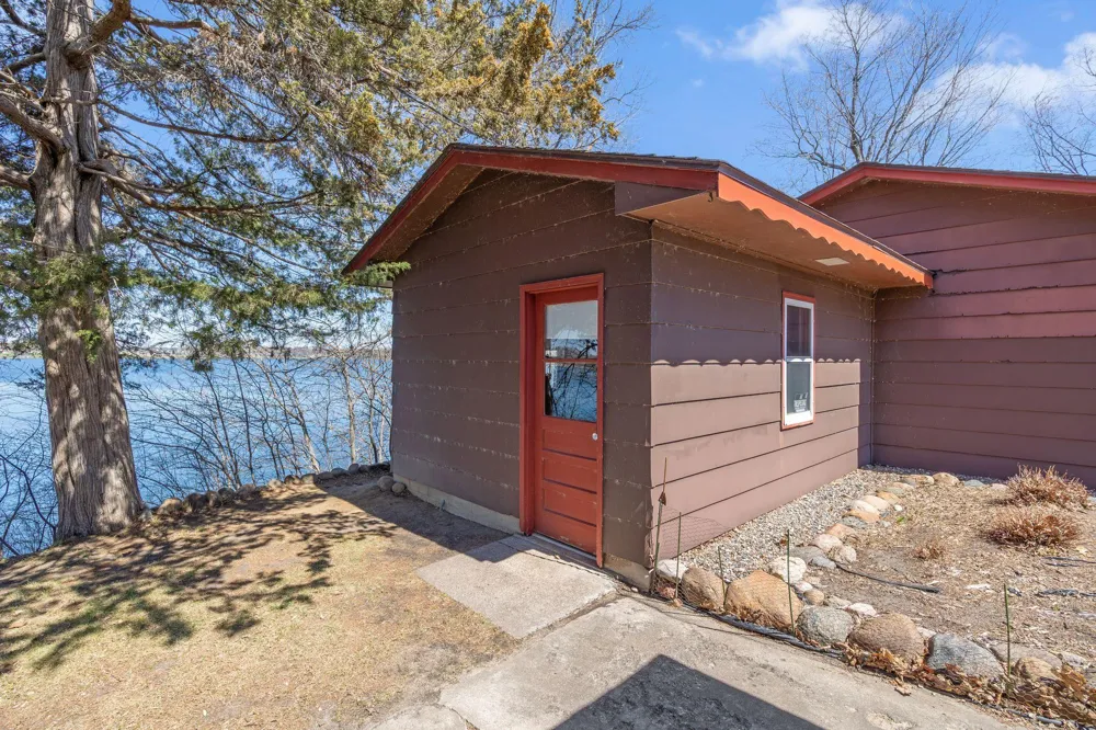 10200 Point Pleasant Road Chisago City, MN 55013