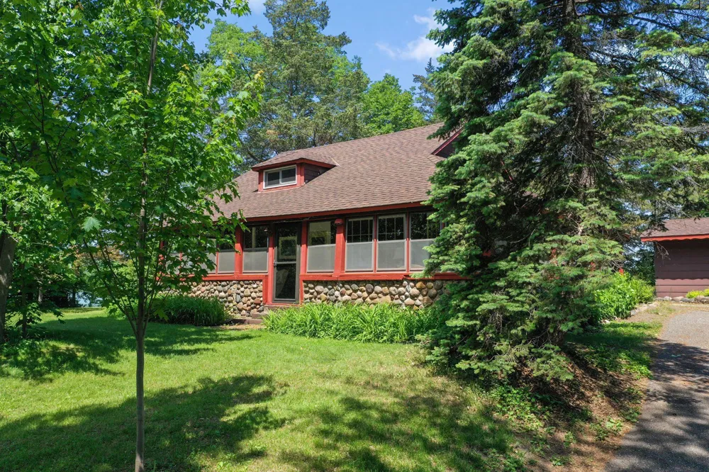 10200 Point Pleasant Road Chisago City, MN 55013