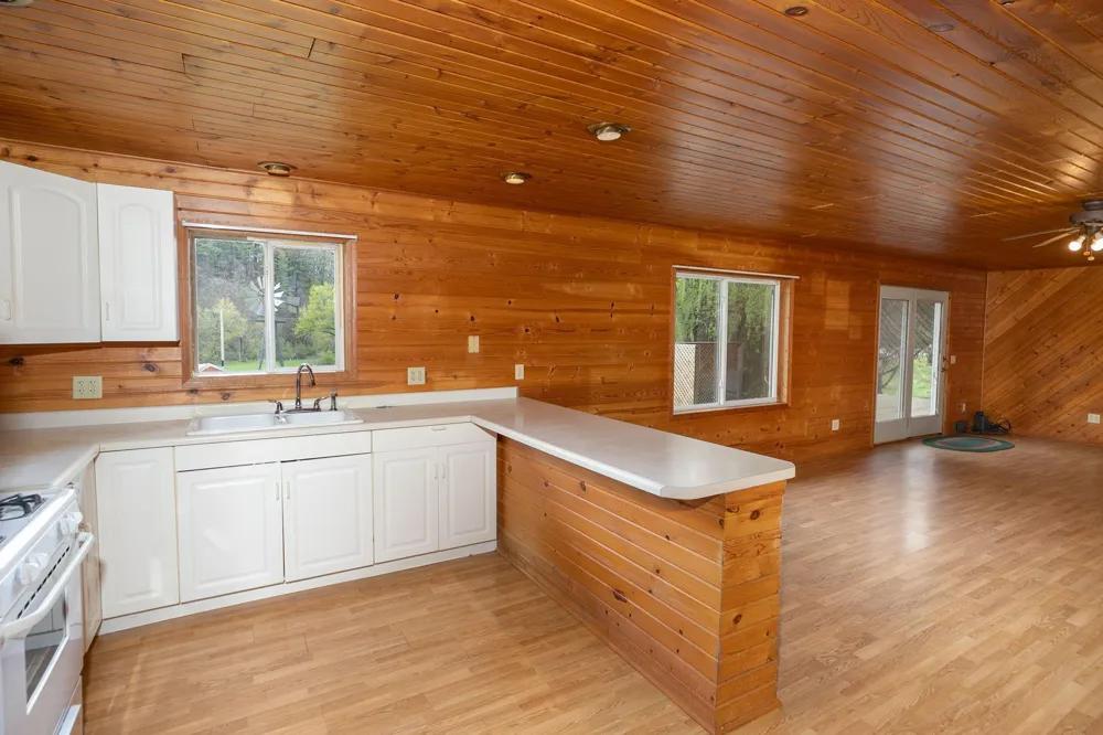 33704 County 25 Peterson, MN 55962