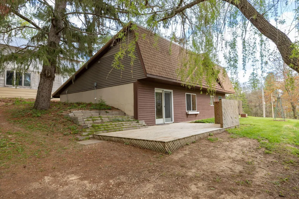 33704 County 25 Peterson, MN 55962