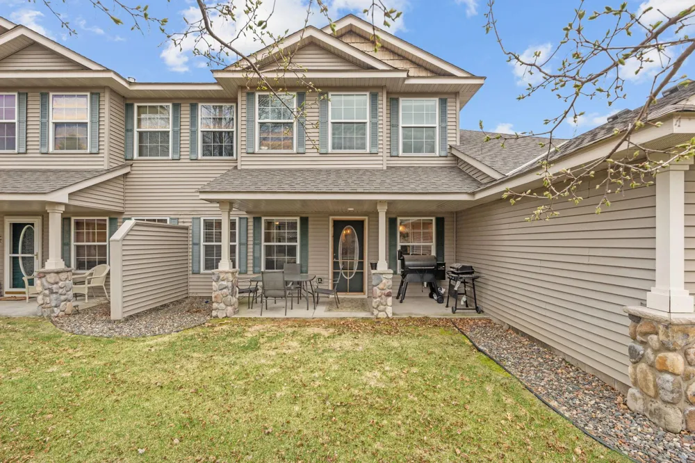 936 Golden Way NW Isanti, MN 55040