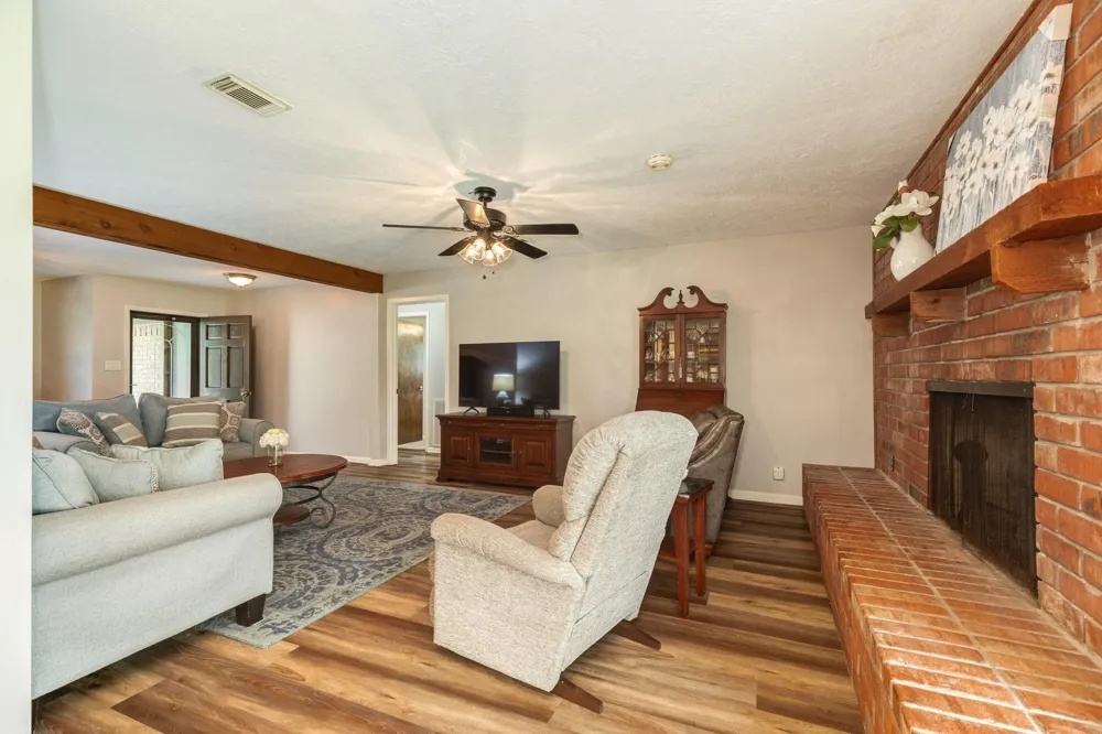 131 Singleton Street Jones Creek, TX 77541
