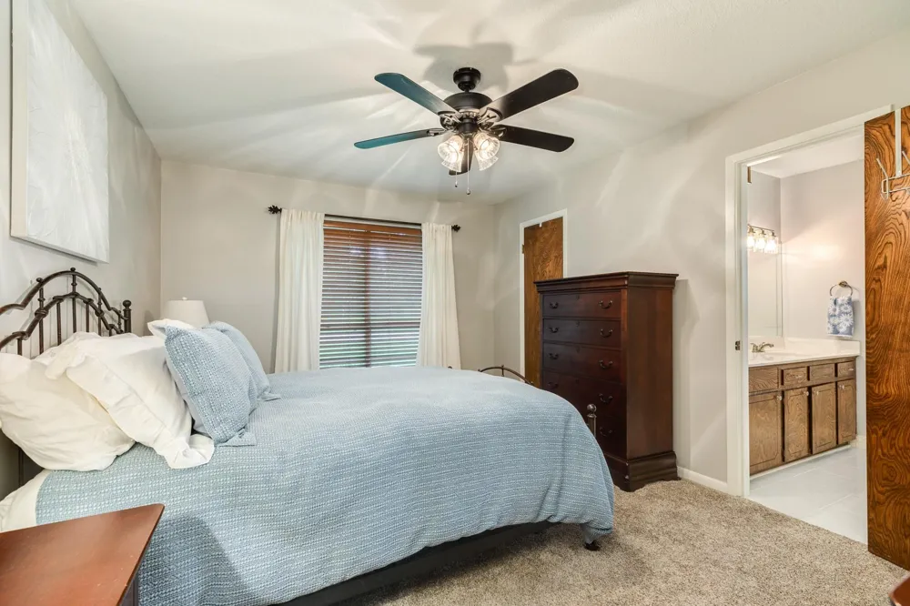 131 Singleton Street Jones Creek, TX 77541