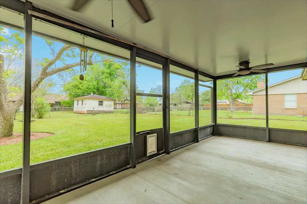 131 Singleton Street Jones Creek, TX 77541