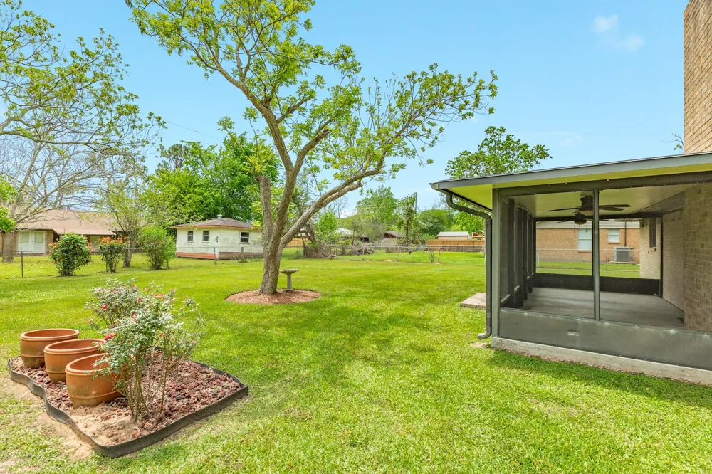 131 Singleton Street Jones Creek, TX 77541