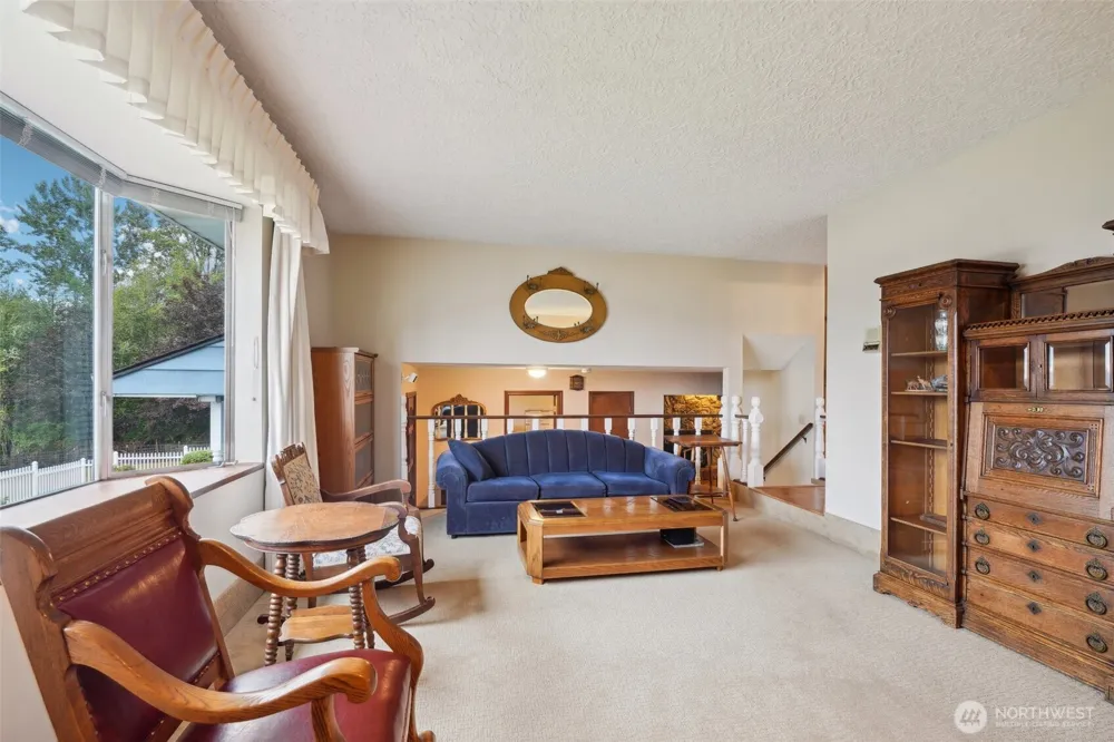 2032 W Dove Avenue La Center, WA 98629