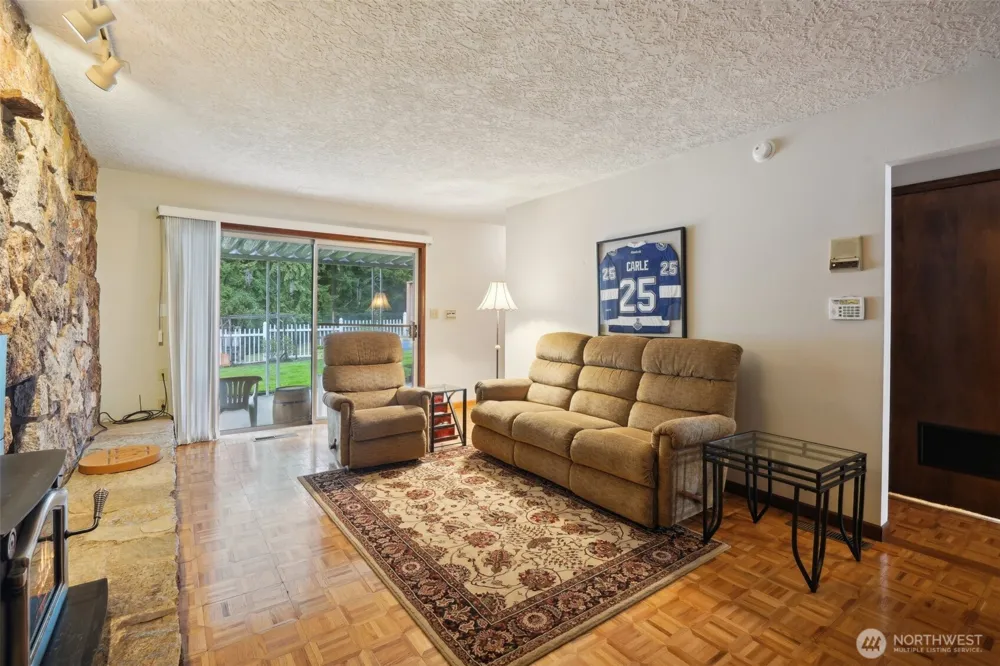 2032 W Dove Avenue La Center, WA 98629