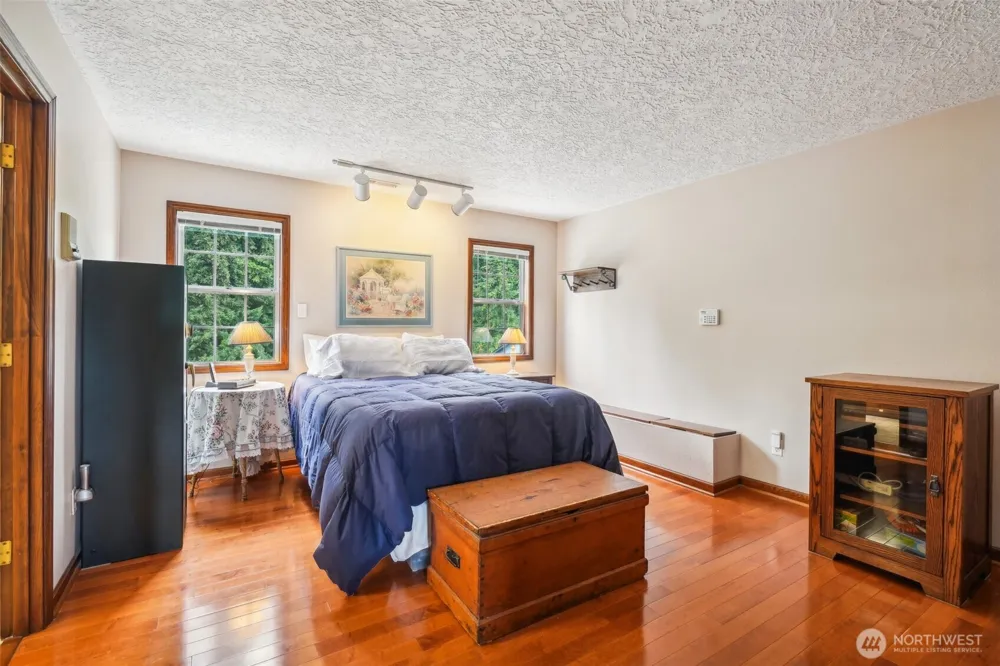 2032 W Dove Avenue La Center, WA 98629