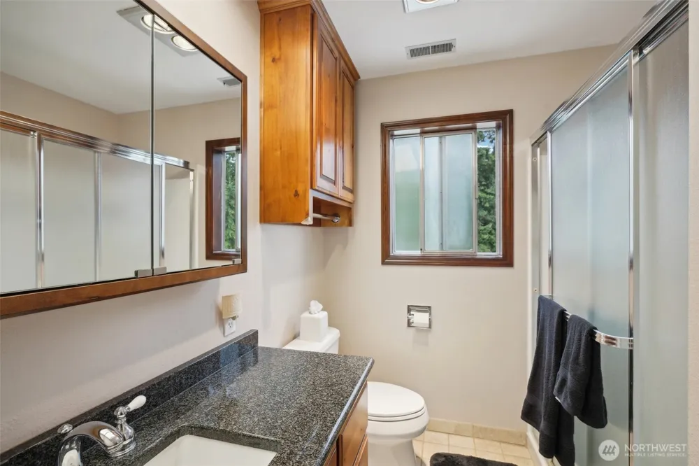2032 W Dove Avenue La Center, WA 98629