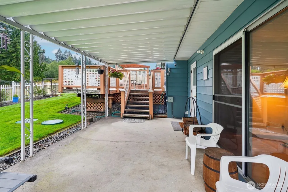 2032 W Dove Avenue La Center, WA 98629