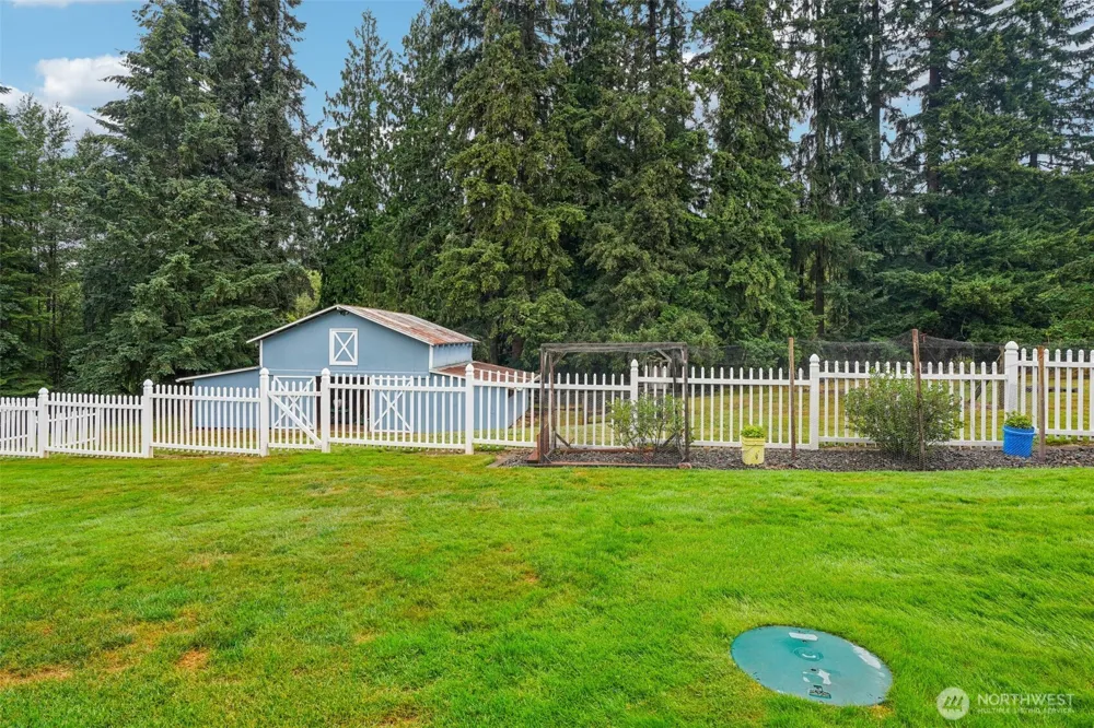 2032 W Dove Avenue La Center, WA 98629