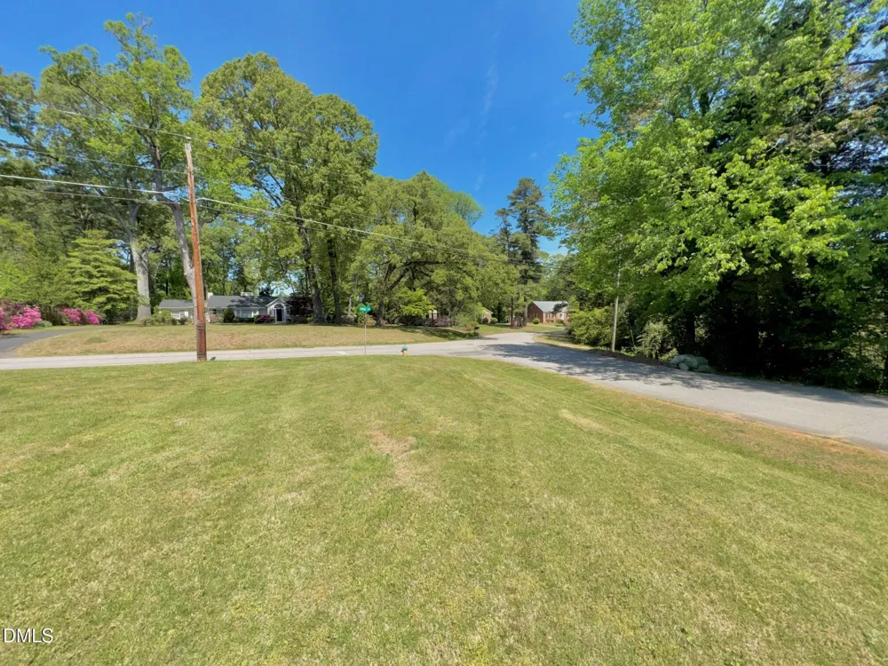 1604 Crescent Drive Henderson, NC 27536