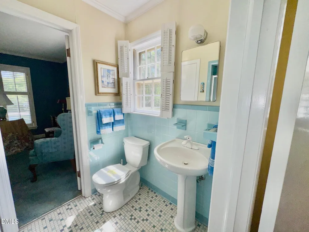 1604 Crescent Drive Henderson, NC 27536