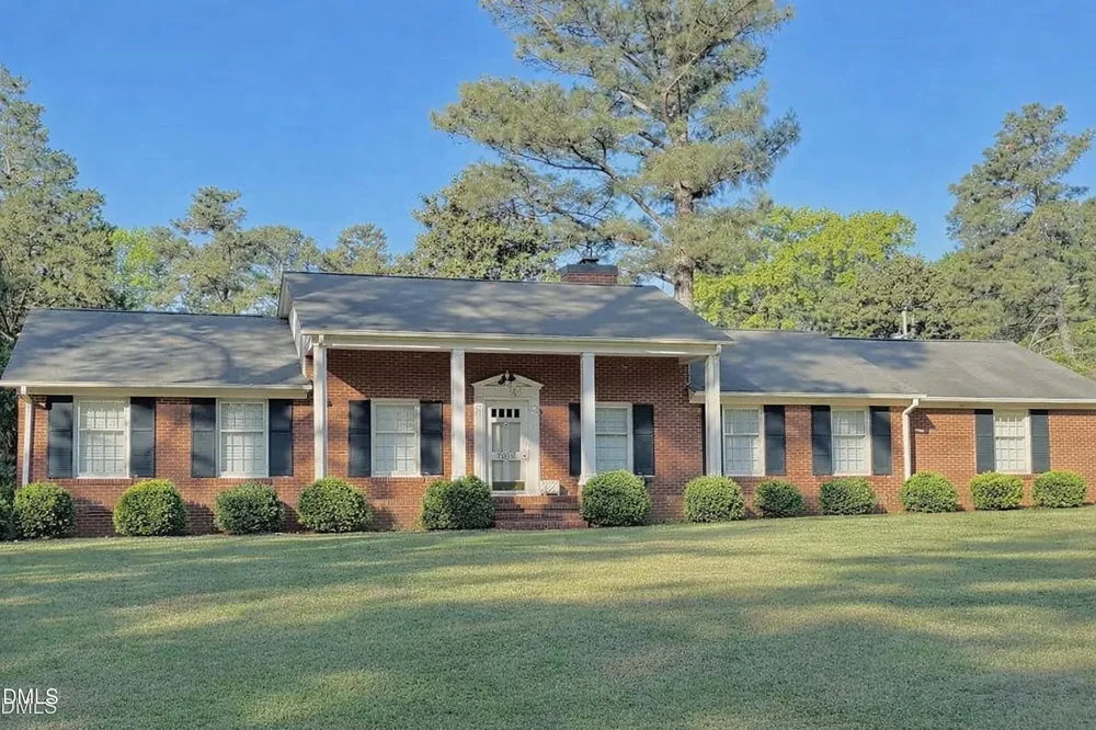 1604 Crescent Drive Henderson, NC 27536