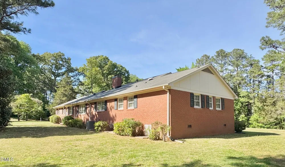 1604 Crescent Drive Henderson, NC 27536