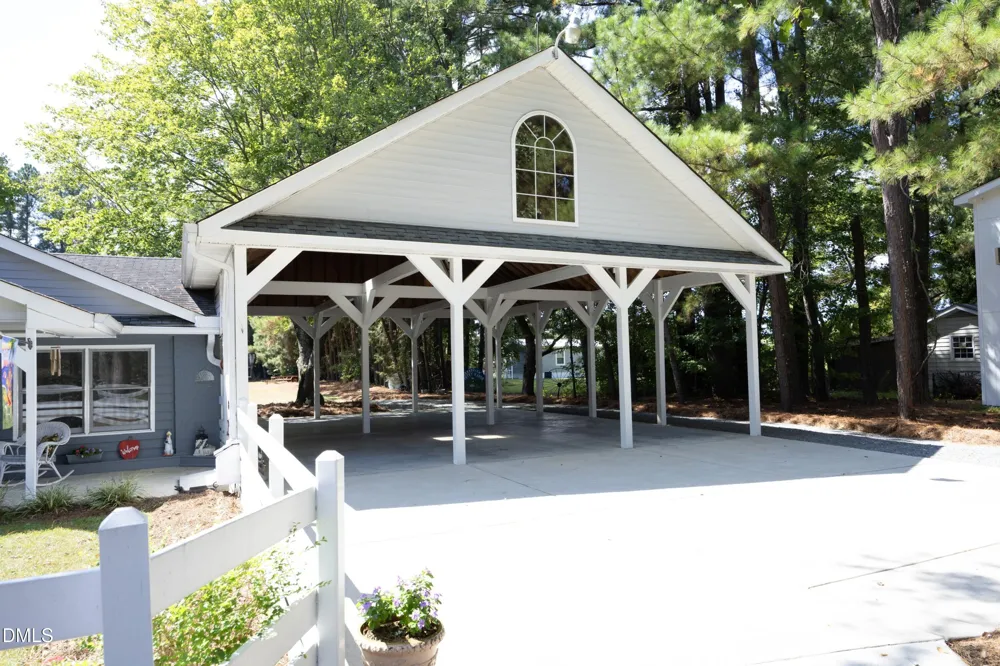 1746 Little Divine Road Selma, NC 27576