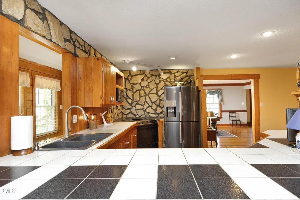 1746 Little Divine Road Selma, NC 27576
