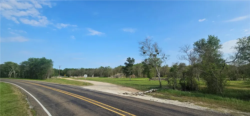 109 Cottonwood Street Calvert, TX 77837