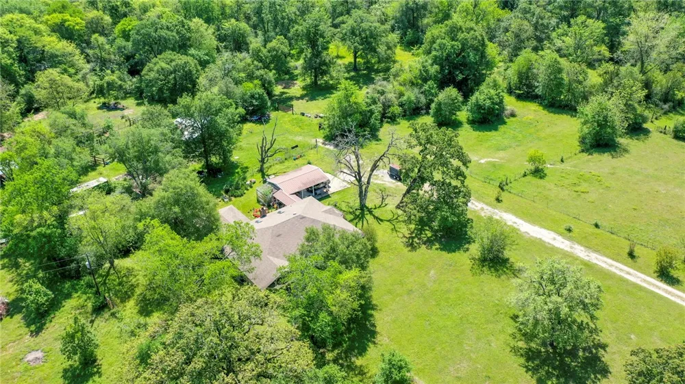 7000 FM 3060 Midway, TX 75852
