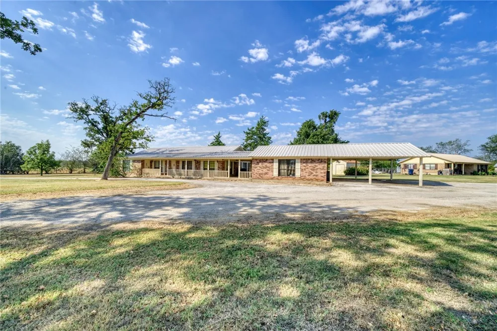 8321 FM 2346 Midway, TX 75852