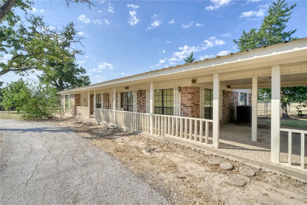 8321 FM 2346 Midway, TX 75852