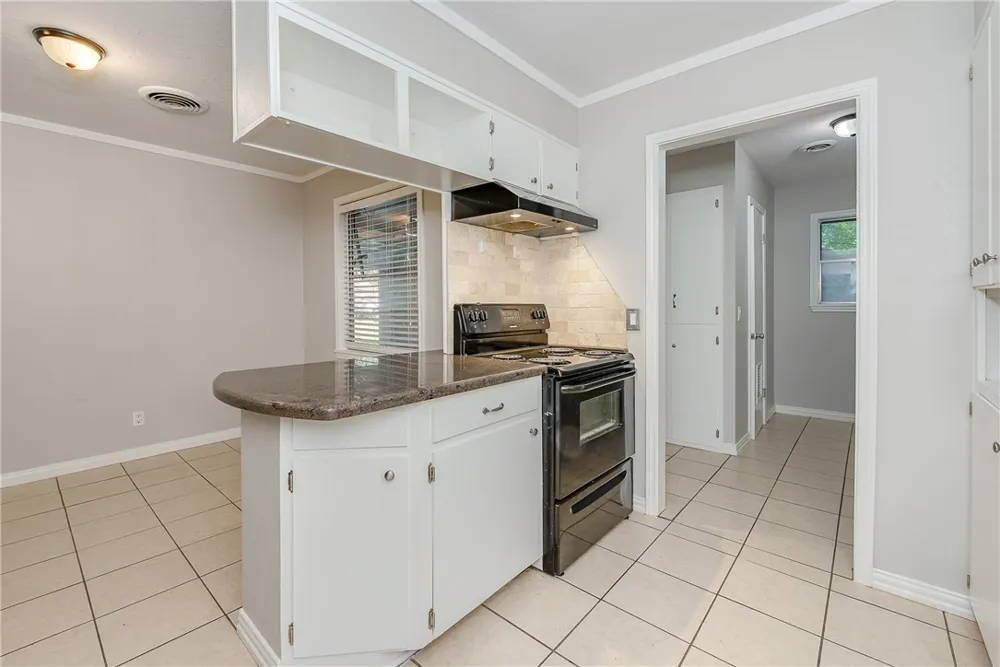 504 Redbud Street Caldwell, TX 77836
