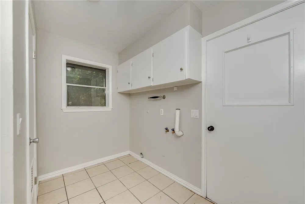 504 Redbud Street Caldwell, TX 77836