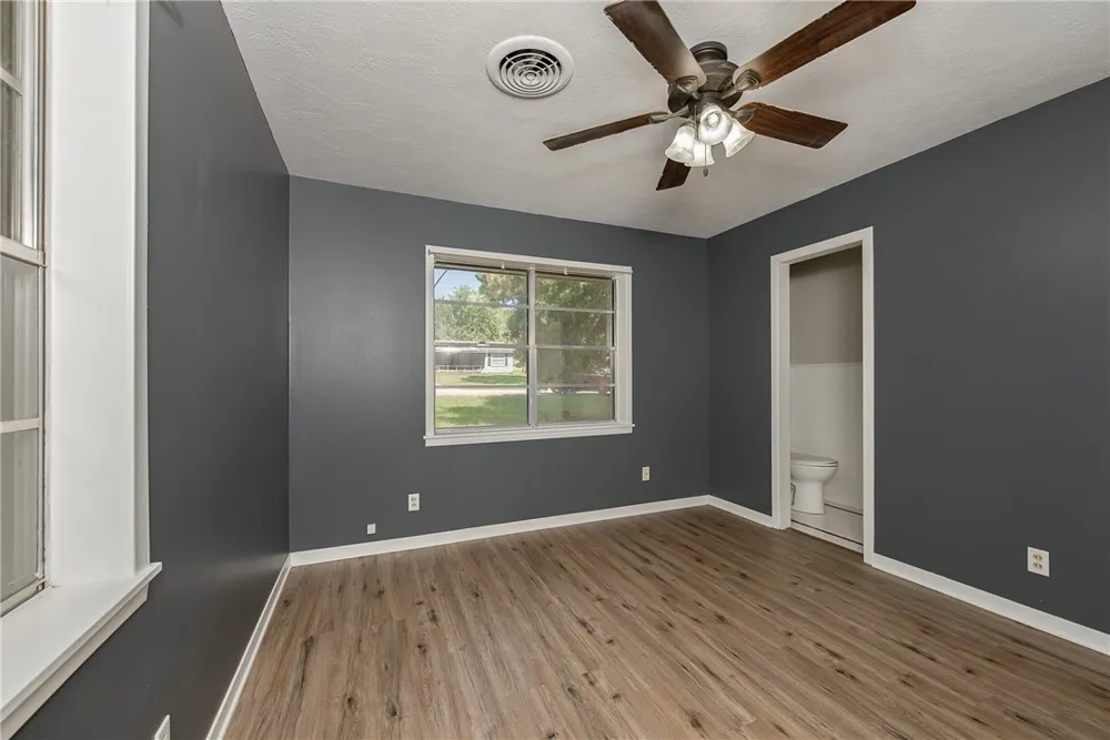 504 Redbud Street Caldwell, TX 77836