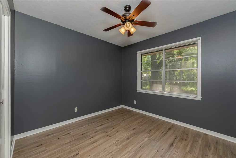 504 Redbud Street Caldwell, TX 77836