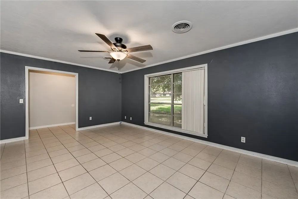 504 Redbud Street Caldwell, TX 77836