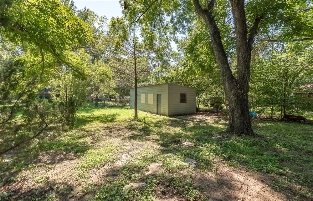 504 Redbud Street Caldwell, TX 77836