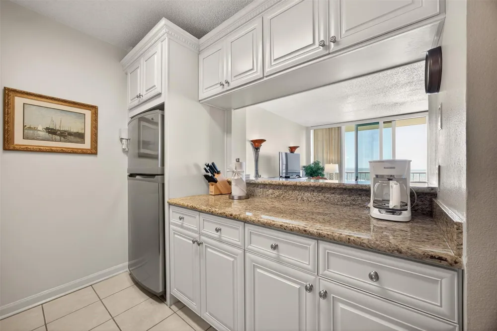 1401 E Beach Drive #505 Galveston, TX 77550