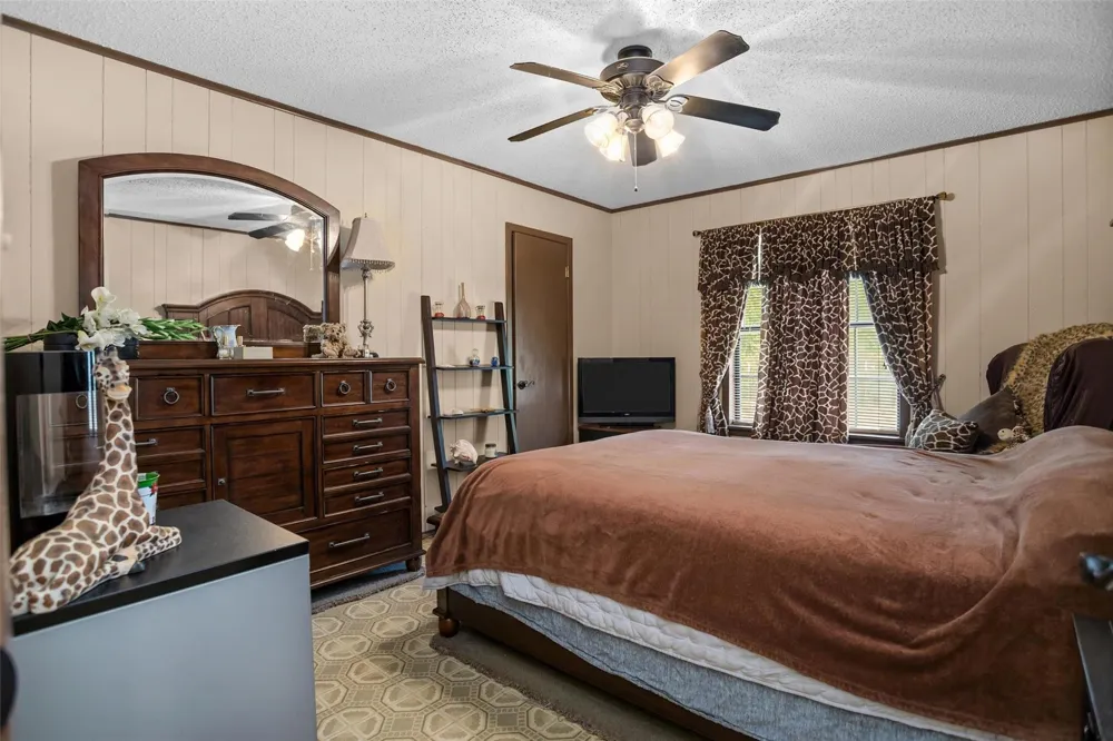 2015 Cr 2120 Crockett, TX 75835
