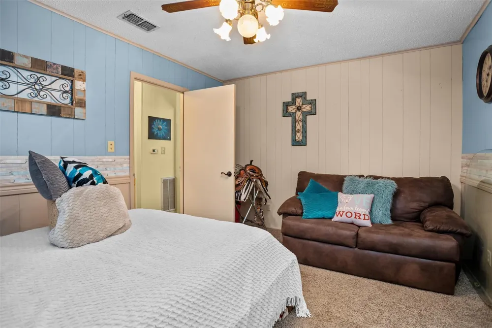 2015 Cr 2120 Crockett, TX 75835
