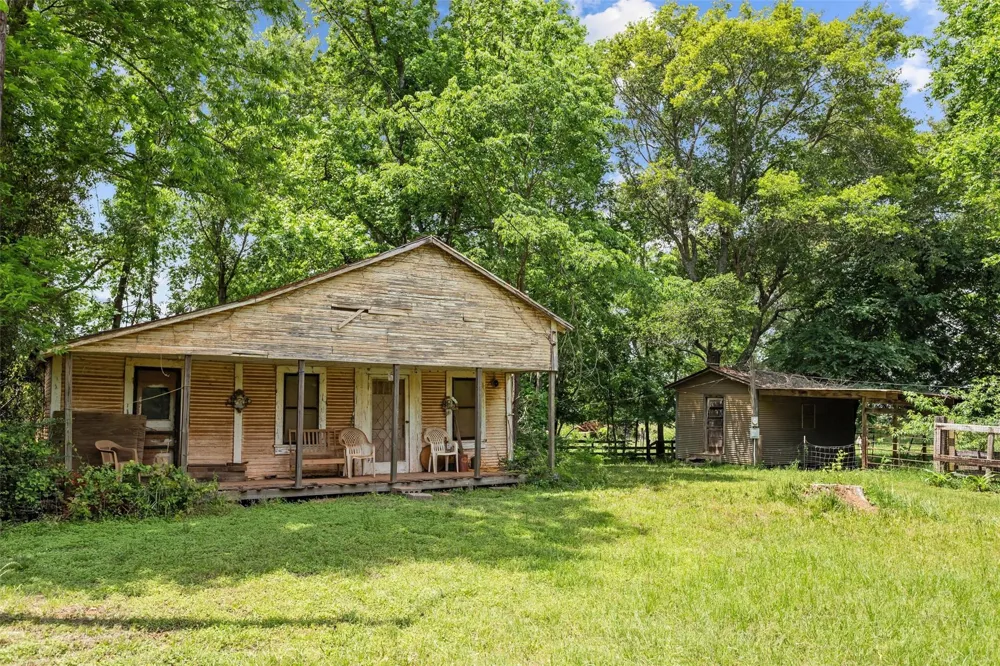 2015 Cr 2120 Crockett, TX 75835