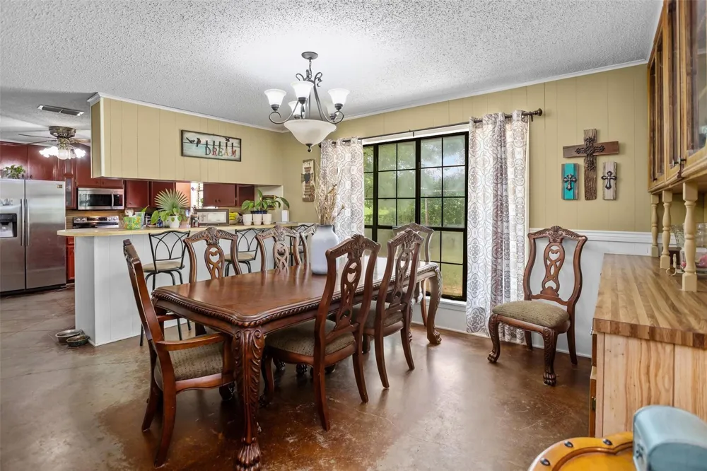 2015 Cr 2120 Crockett, TX 75835