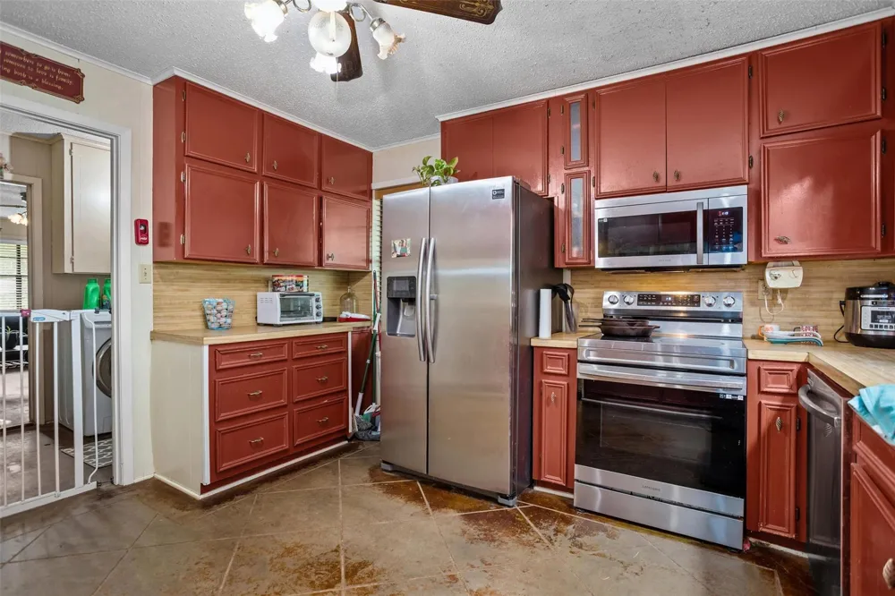 2015 Cr 2120 Crockett, TX 75835