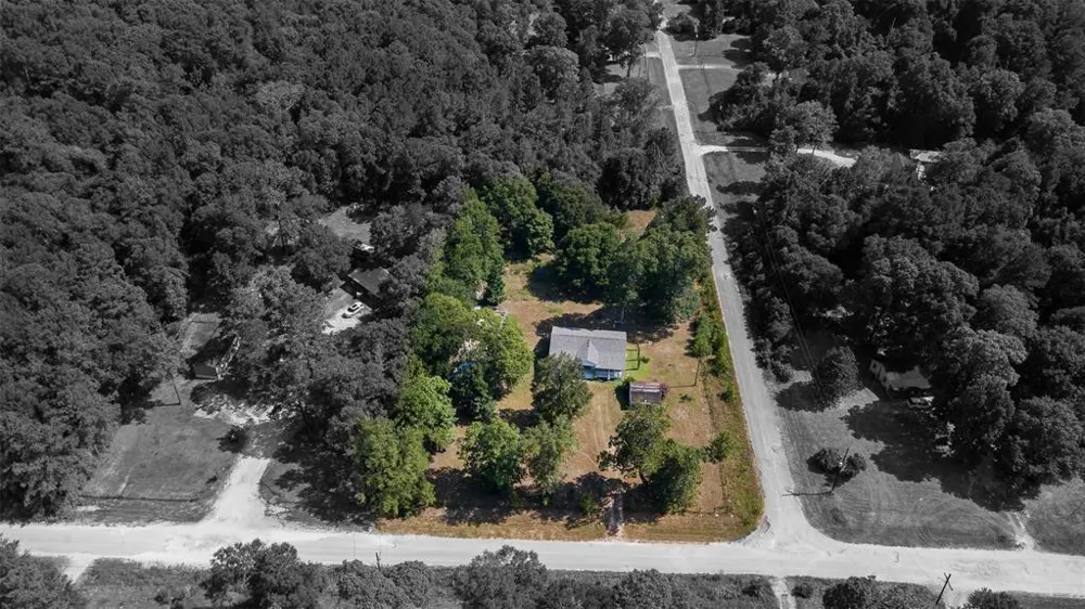 931 Trails End Drive Cleveland, TX 77328