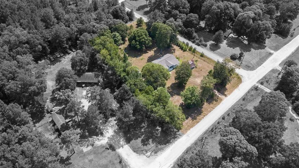 931 Trails End Drive Cleveland, TX 77328