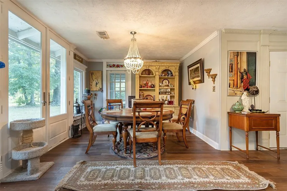 931 Trails End Drive Cleveland, TX 77328