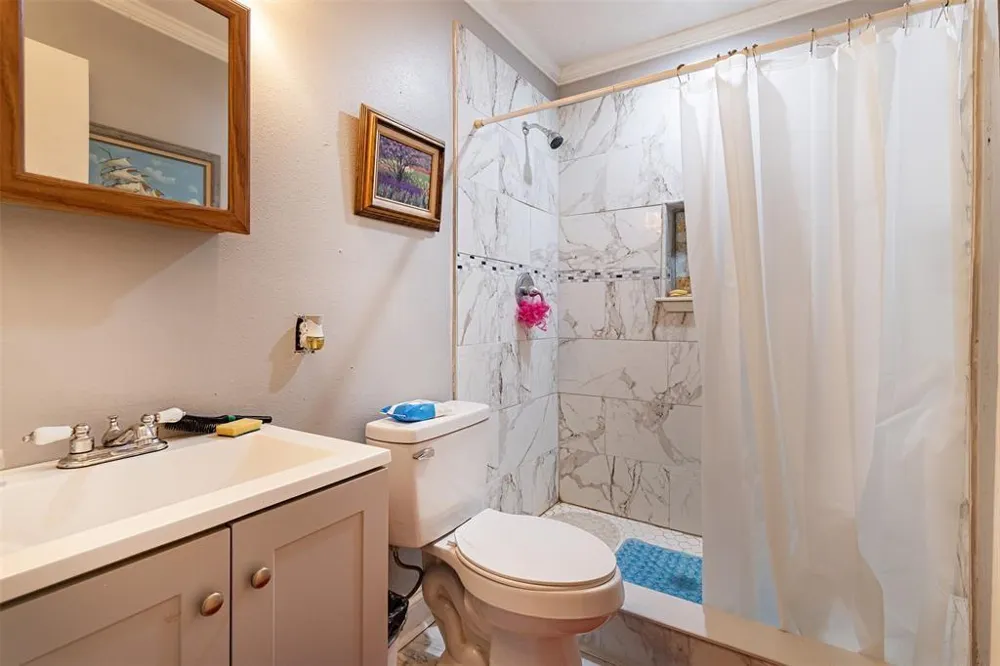 931 Trails End Drive Cleveland, TX 77328