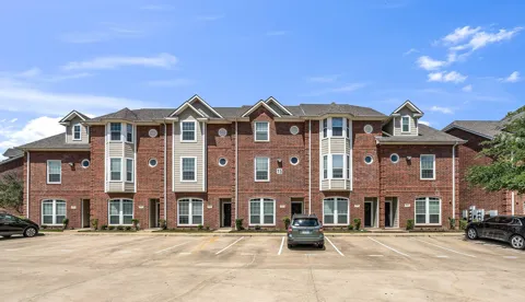305 Holleman Drive E #1506