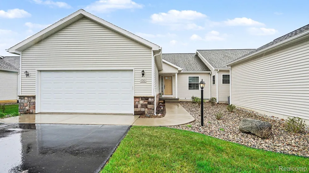 4013 Eastbridge Circle Road Stockbridge Village, MI 49285