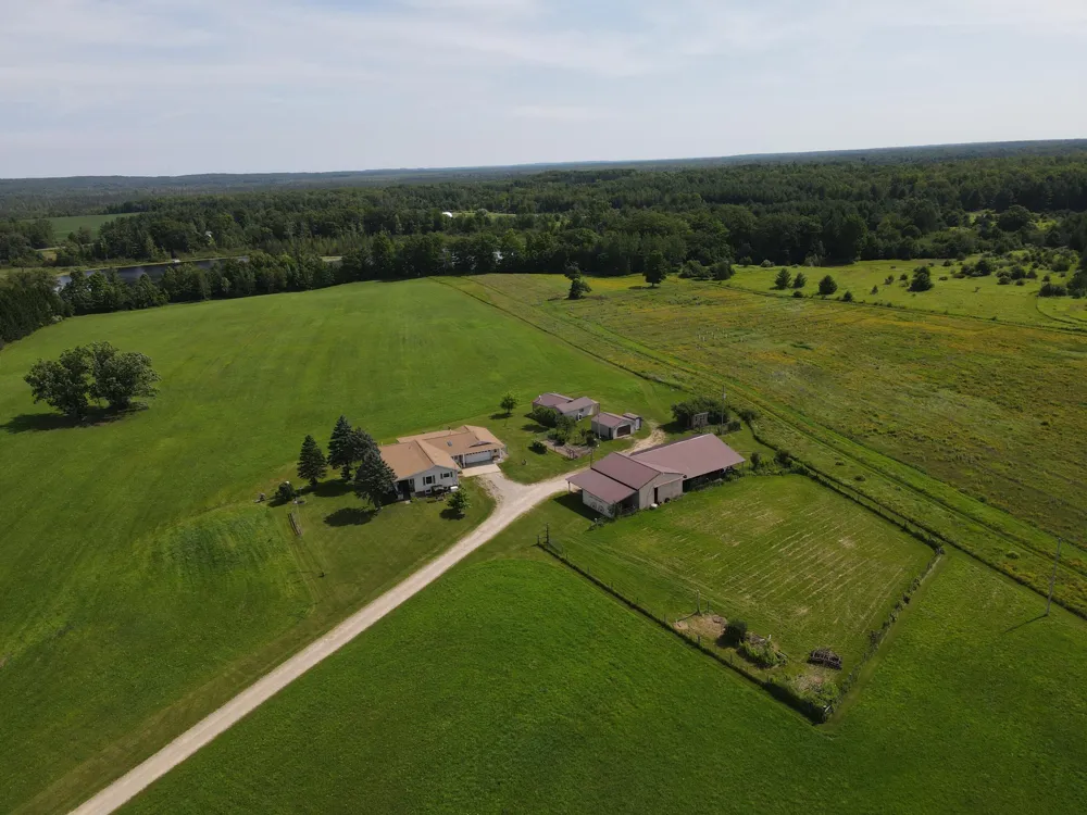 2812 Shoreline Drive Hill Township, MI 48635