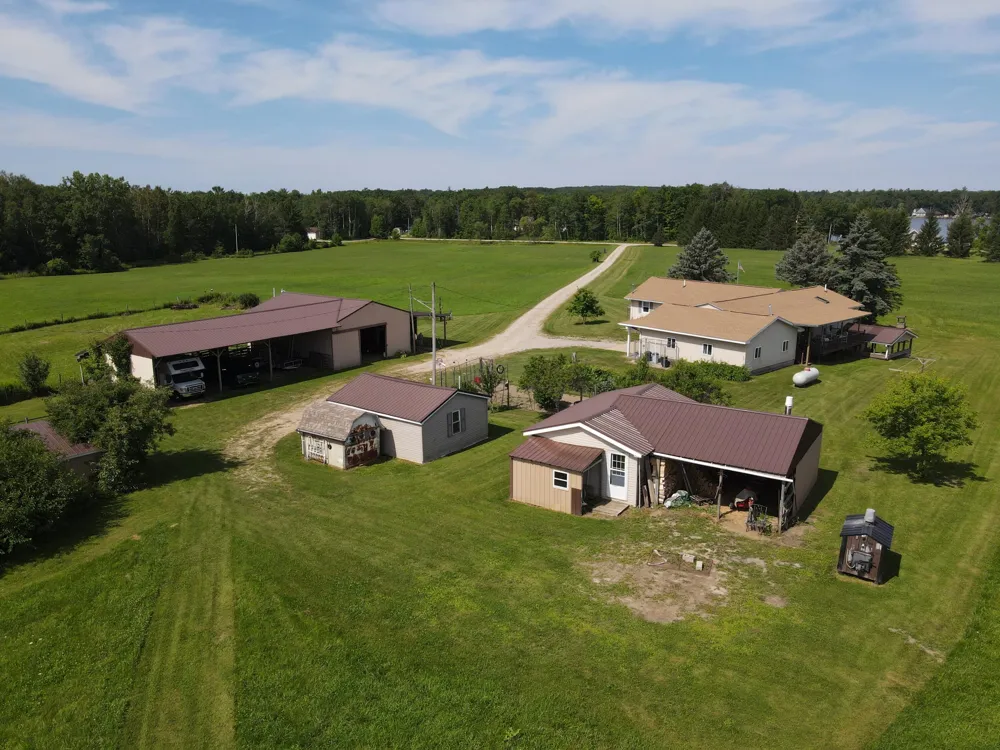 2812 Shoreline Drive Hill Township, MI 48635