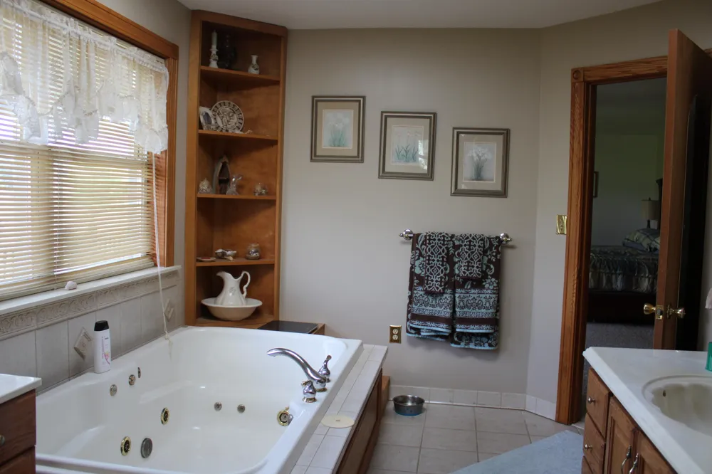 2812 Shoreline Drive Hill Township, MI 48635