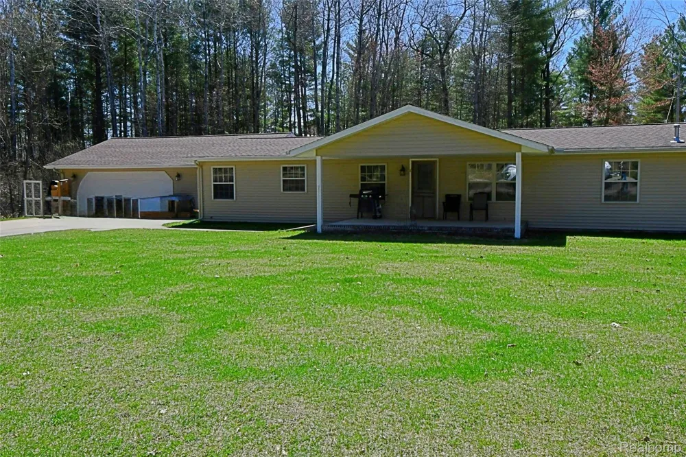 1820 Onondaga Trail Churchill Township, MI 48661